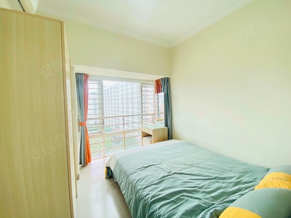 深圳龙华龙华鑫茂公寓首月免租!小区落地窗精装修!带天然气!