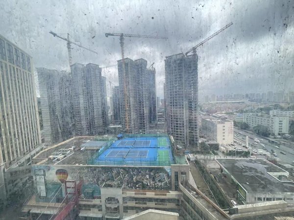 珠海香洲南屏海印又一城南屏复式公寓出租,近拱北口岸,交通方便出租