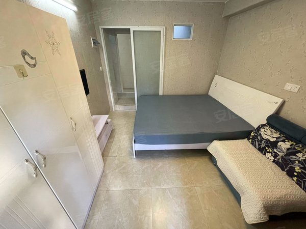 人民医院附近小区电梯单身公寓实拍房间配置齐全