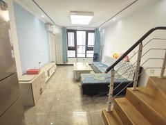 郑州管城二里岗80平复式两室一厅，1500每个月，带WIFI，跟房东签合同出租房源真实图片