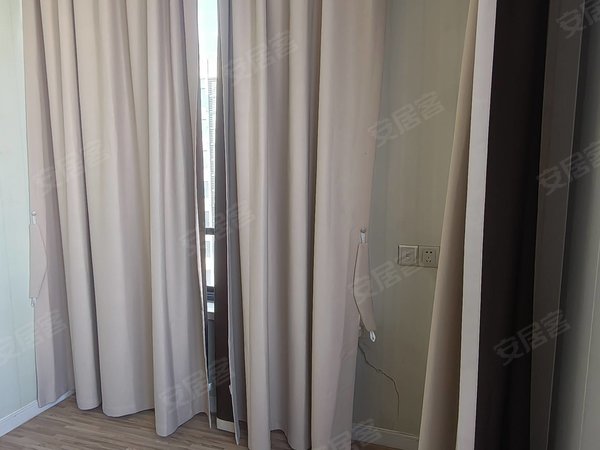 金华金东多湖万达广场万达广场精装两室，办工工作室，居住，交通便利，周边配套齐全出租房源真实图片