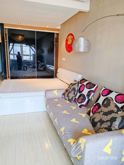 蓝山国际公寓 购物方便 近医院 临地铁 楼层好 产权清晰