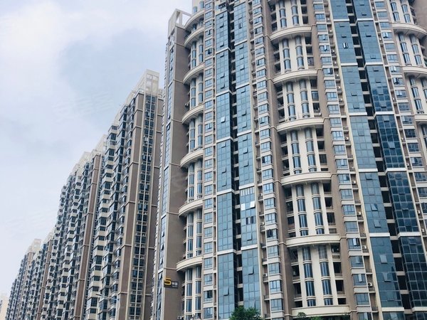 泉州丰泽东海湾东海湾和园和园精装4房 大平层 配齐 高楼层出租房源