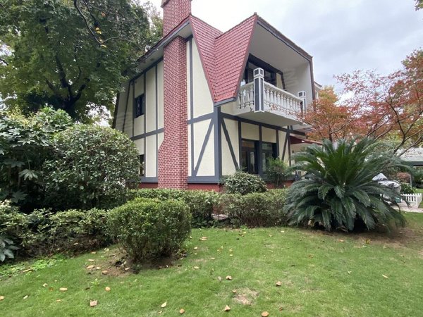 上海长宁西郊公园绿谷别墅西郊绿谷别墅新出大面积独栋 小区中心景观