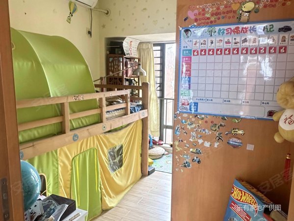 石芽岭(高赠送精装三房)龙园意境满五 ,南北通透 急卖,龙园意境二手房