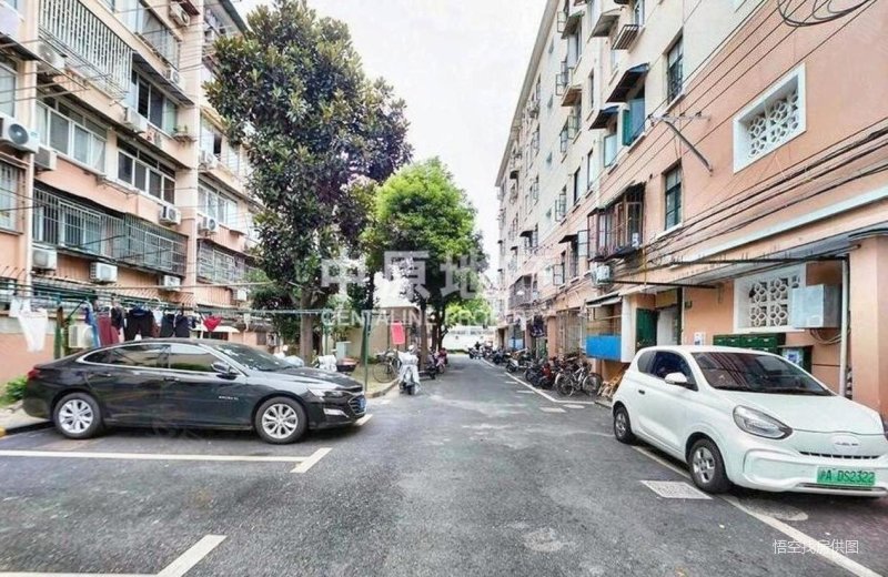 鞍山四村第一小区1室1厅1卫40.54㎡南255万