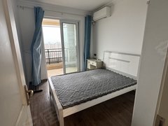 连云港海州万达新海云谷自带大阳台，附近工作的小伙伴随时联系看房出租房源真实图片