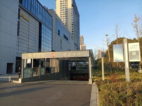 昆山玉山城南昆山中心昆山中心天虹广场多套精装公寓房出租天然气做饭