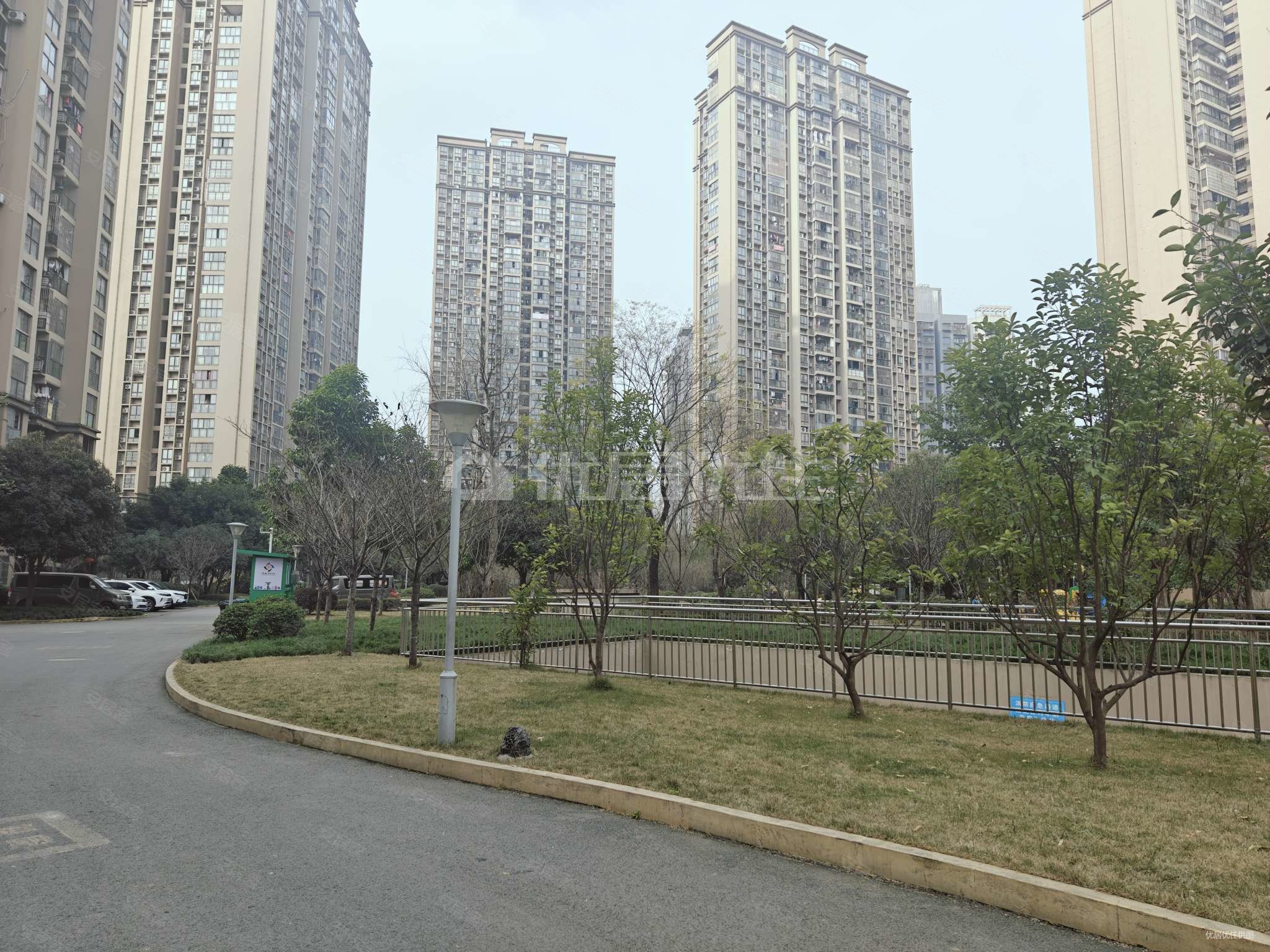 南北通透70平电梯房2室环山国际诚心出售价格可议