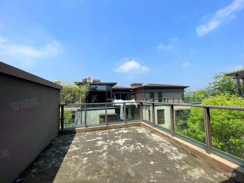 出门即公园,香港置地嘉景湾(别墅)二手房,408万,5室3厅,4卫,265平米