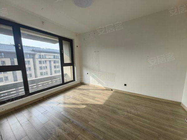 亦庄河西区和悦华锦三居奔驰大族广场