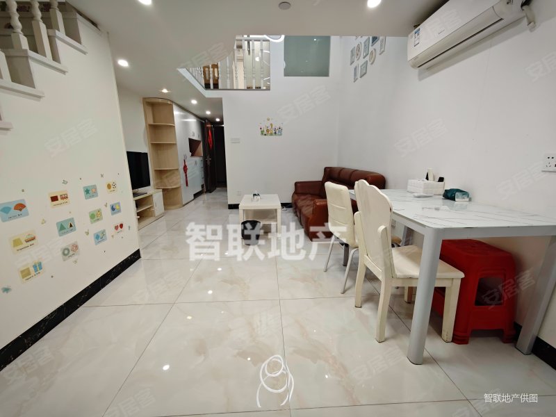 双地铁口之上 租客群体多 租金高 产权交易,萝岗万达广场soho公寓二手