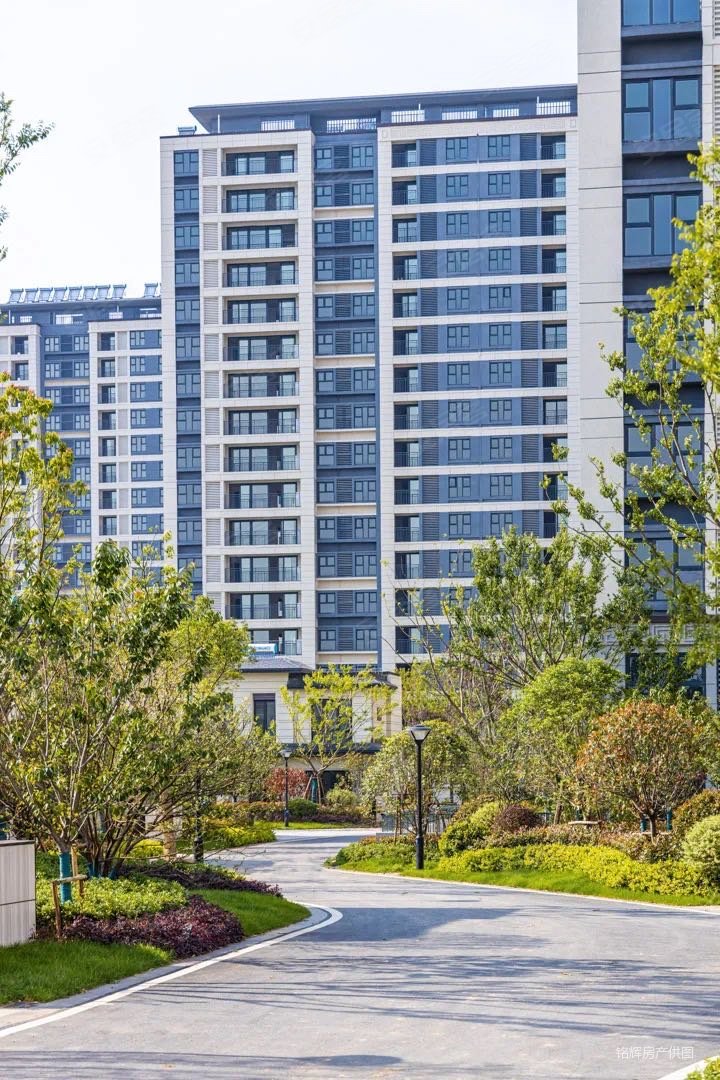 金茂霞客岛生态城3室2厅1卫118万9471平方米