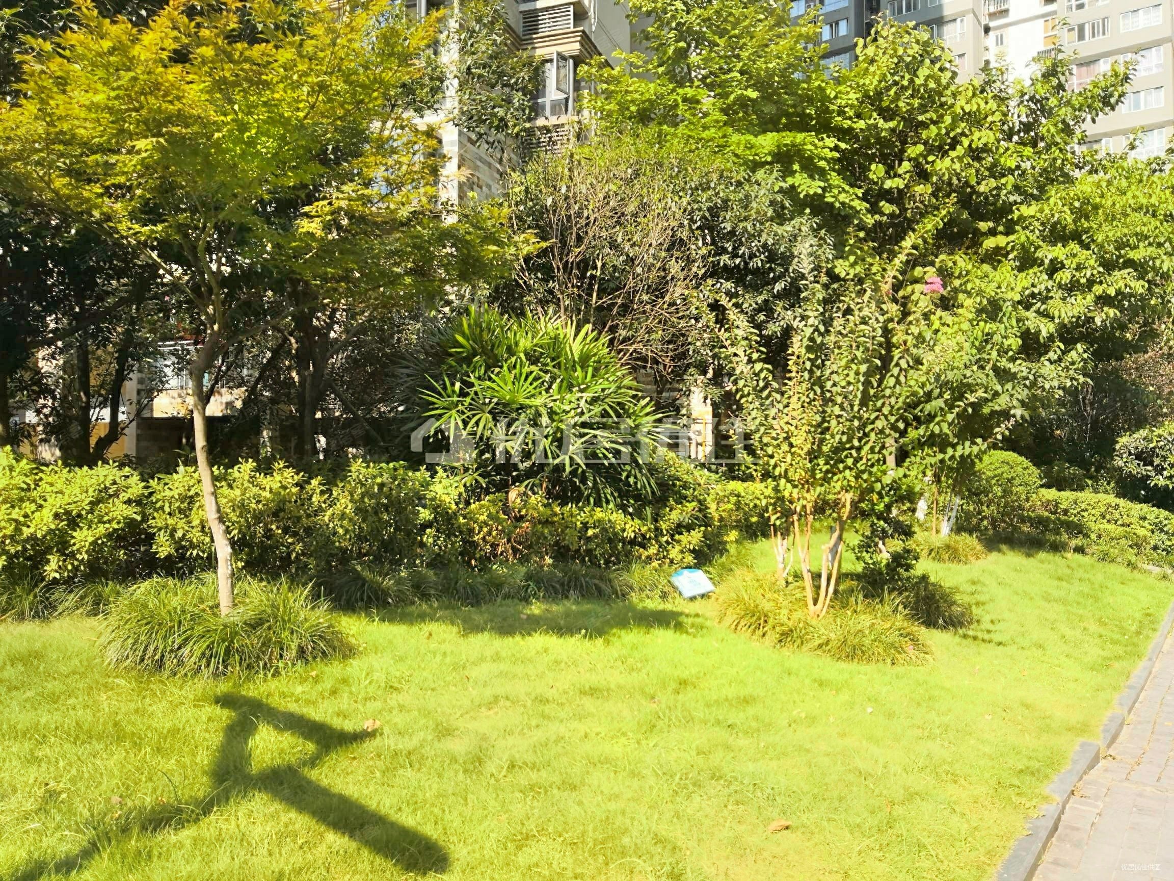 江南香郡2室2厅1卫83.6㎡西南109万