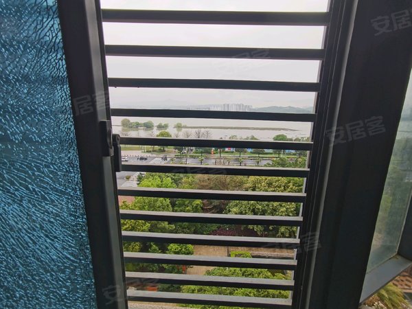 福州马尾江滨东大道蓝波湾蓝波湾 1室0厅1卫出租房源真实图片