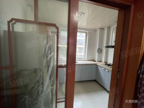 学府雅苑4房单价6000