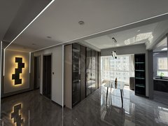 丹东振兴六纬路小学学区翡翠一号超大面积豪华装修，拎包入住，新区界天花板出租房源真实图片