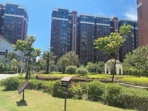 深圳宝安西乡南航明珠花园南航明珠花园 固戍地铁口精装大4房2厅2卫