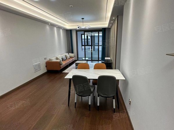 盐城亭湖宝龙中海九樾中盐中附近 中海九悦 精装三房 随时看房 靠青年