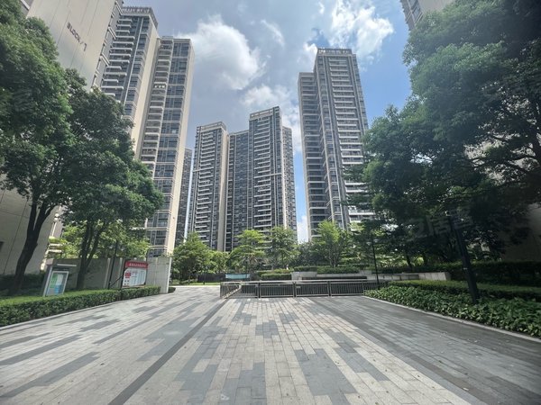 广州南沙榄核保利星海小镇保利星海小镇三房出租 装修豪华 全屋定制