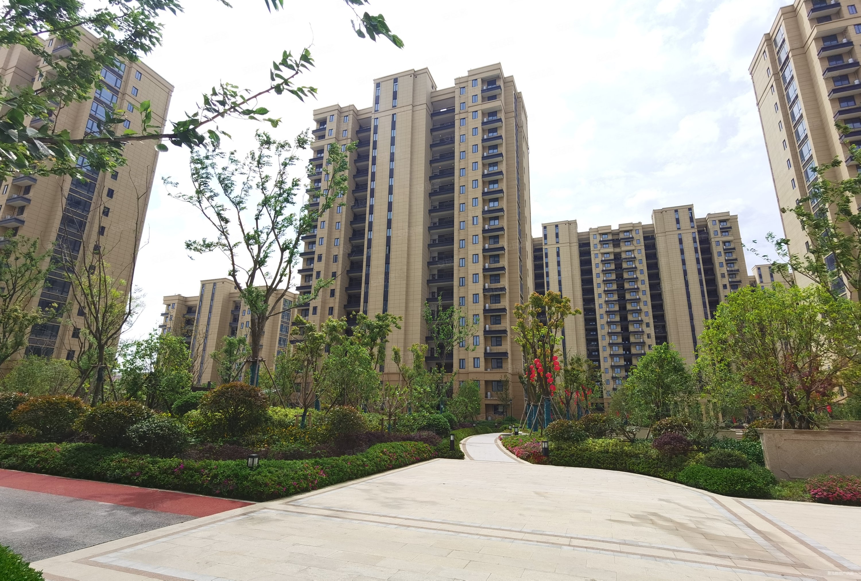 嘉善中都华庭!高鉄站1.5km,精装2室,高端住宅,配套成熟