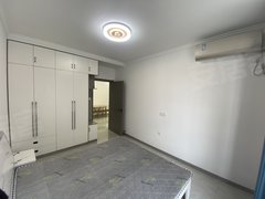 周口川汇中心城区嘉和花园精装全新家电,大三室家具家电齐全,拎包入住业主急租出租房源真实图片