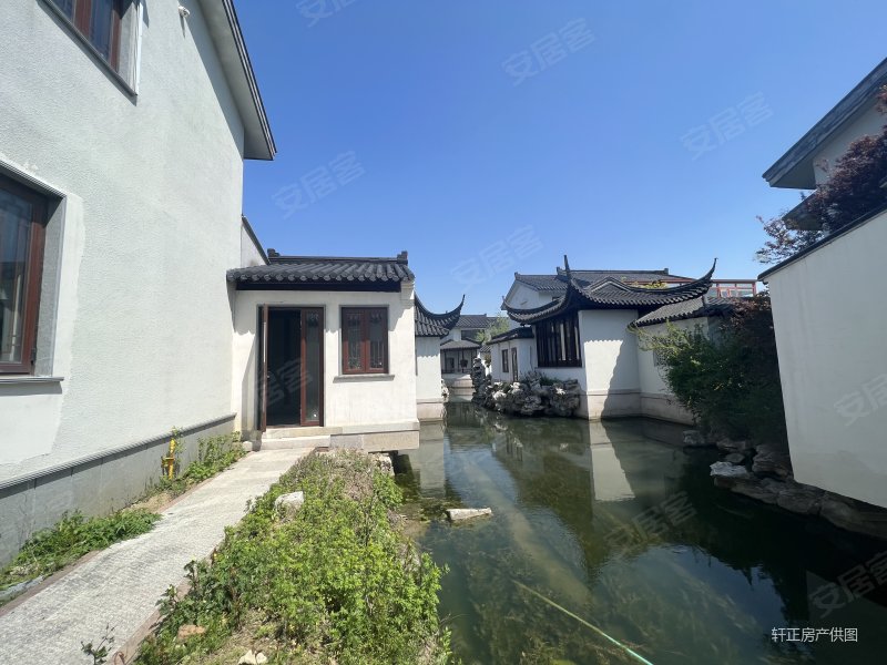 天伦随园(昆山)4室2厅3卫253㎡南北1700万