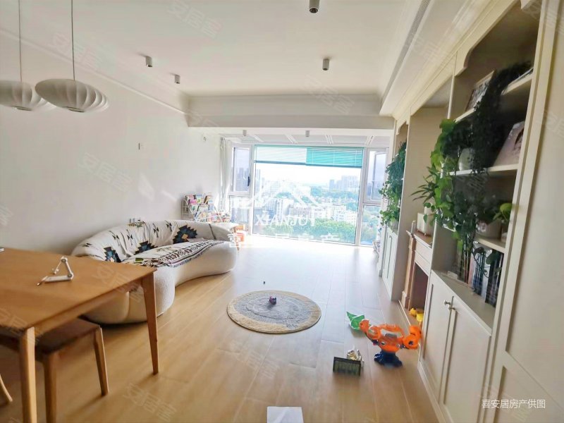 广八路地铁口银海雅苑自住精装四居室拎包入住随时看房