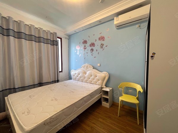 上海奉贤南桥阳光星期8百联商城 馨雅名邸 2房2厅1卫 有钥匙 随时看房