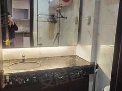 桂林叠彩北门桂林恒大广场 1室1厅1卫出租房源真实图片