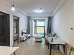 南京浦口江浦街道地铁十号线，万汇城南区，大润发超市，工业大学地铁口，拎包入住出租房源真实图片