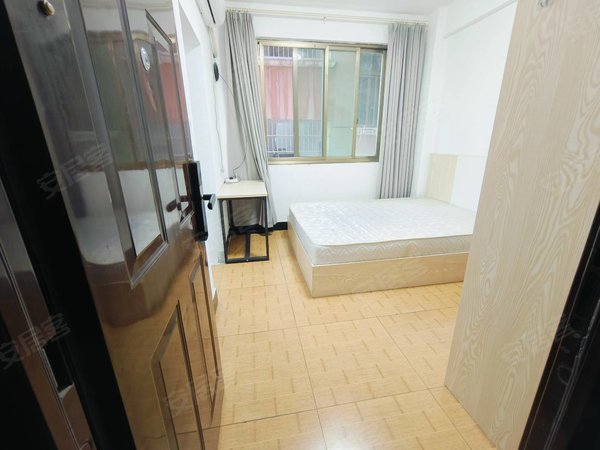 金华婺城婺城江南何宅本人房東 市政府世贸旁何宅 520元月 可短租月付 可做饭出租房源真实图片