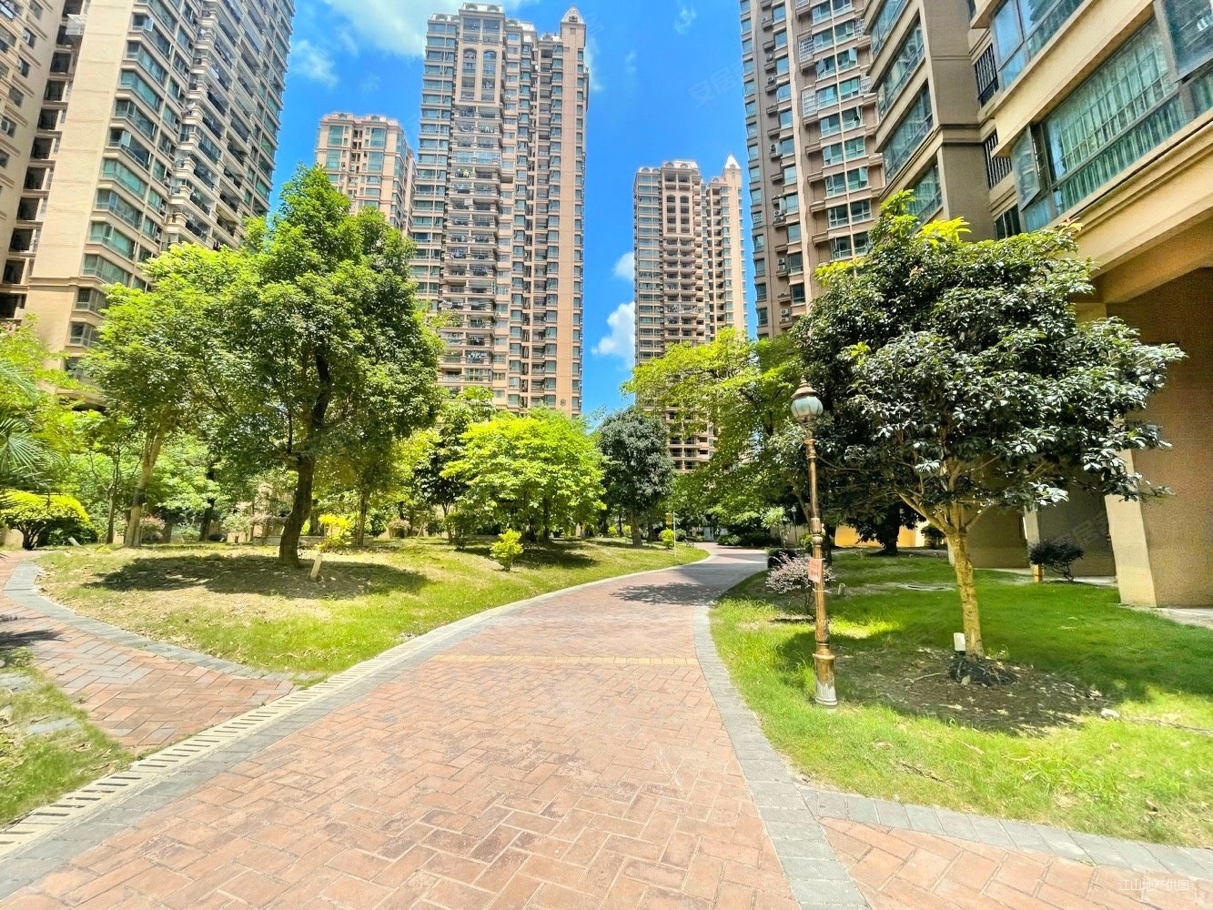 南宁房产网>南宁二手房>兴宁二手房>东沟岭二手房>红日山湖>