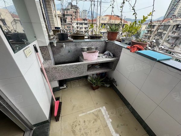 丽水青田青田城区石门小区居源房产出租,石门小区,三室两厅一卫带大柴