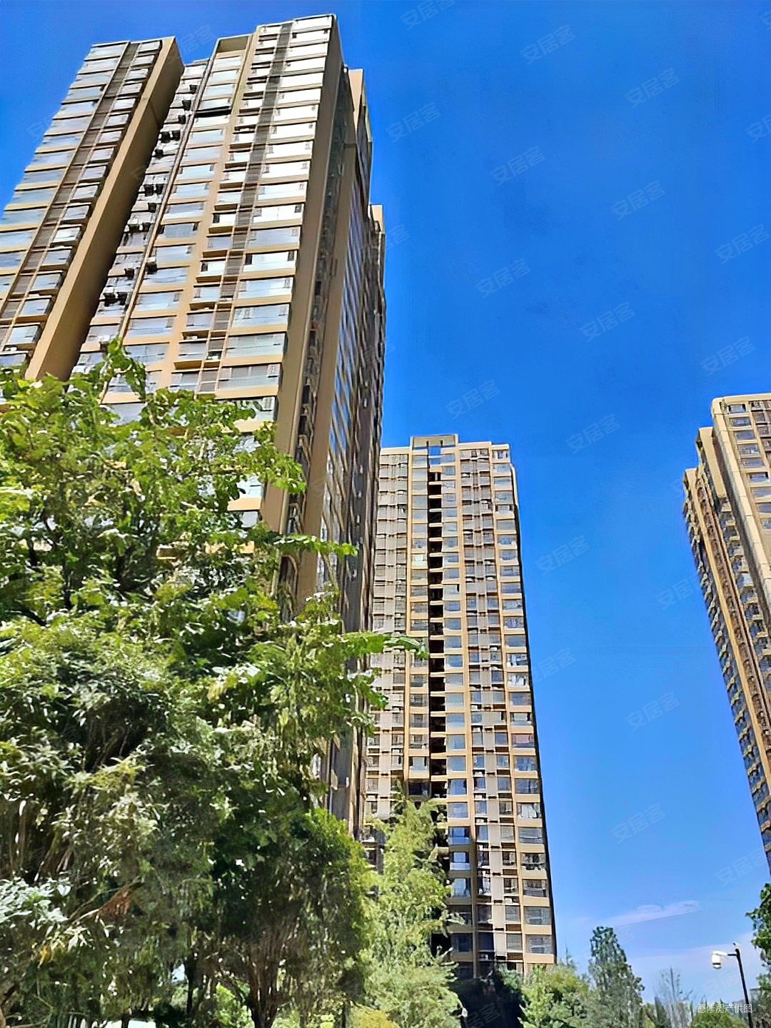 西安房产网>西安二手房>雁塔二手房>电子正街二手房>中环国际城北区>