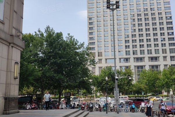 郑州二手房 曼哈顿广场 > 张建飞解读曼哈顿广场居民素质