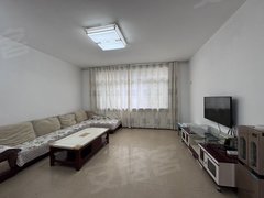 河池金城江金城江城区城东单位房，三房两厅步梯三楼，拎包入住，小区方便停车出租房源真实图片