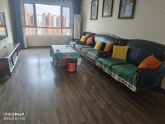 鞍山铁西永乐万科金域国际四室两厅两卫135平电梯高层 精装修可拎包即住。出租房源真实图片