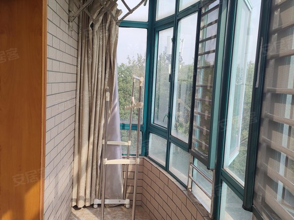 上海松江松江新城檀香花苑(公寓住宅)房东初次出租!