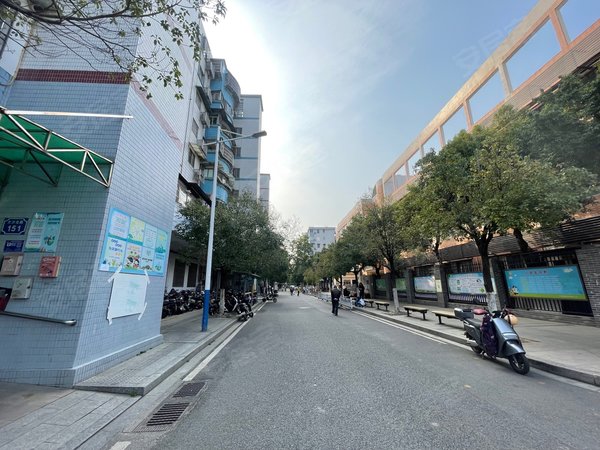 广州黄埔大沙地泰景花园泰景花园 近地铁 安静不吵 舒适电梯三房 家具