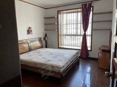曲靖麒麟万达广场颐康花园 4室1厅1卫出租房源真实图片