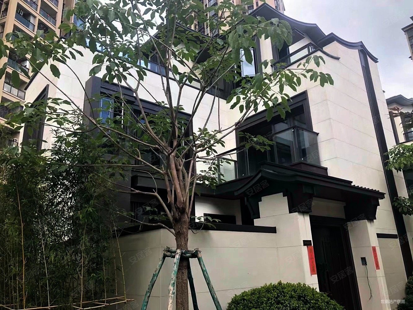 业主急卖 长安中心区龙光一期别墅买3层送2层 边位 花园大,龙光江南