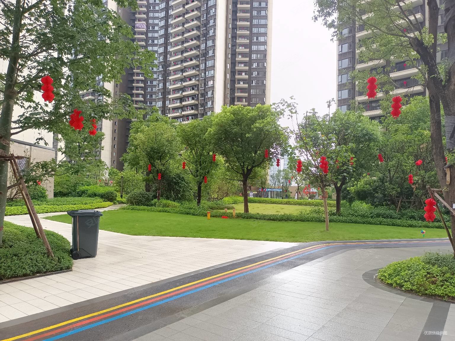 地铁口秀田中南紫云集精装3房83万