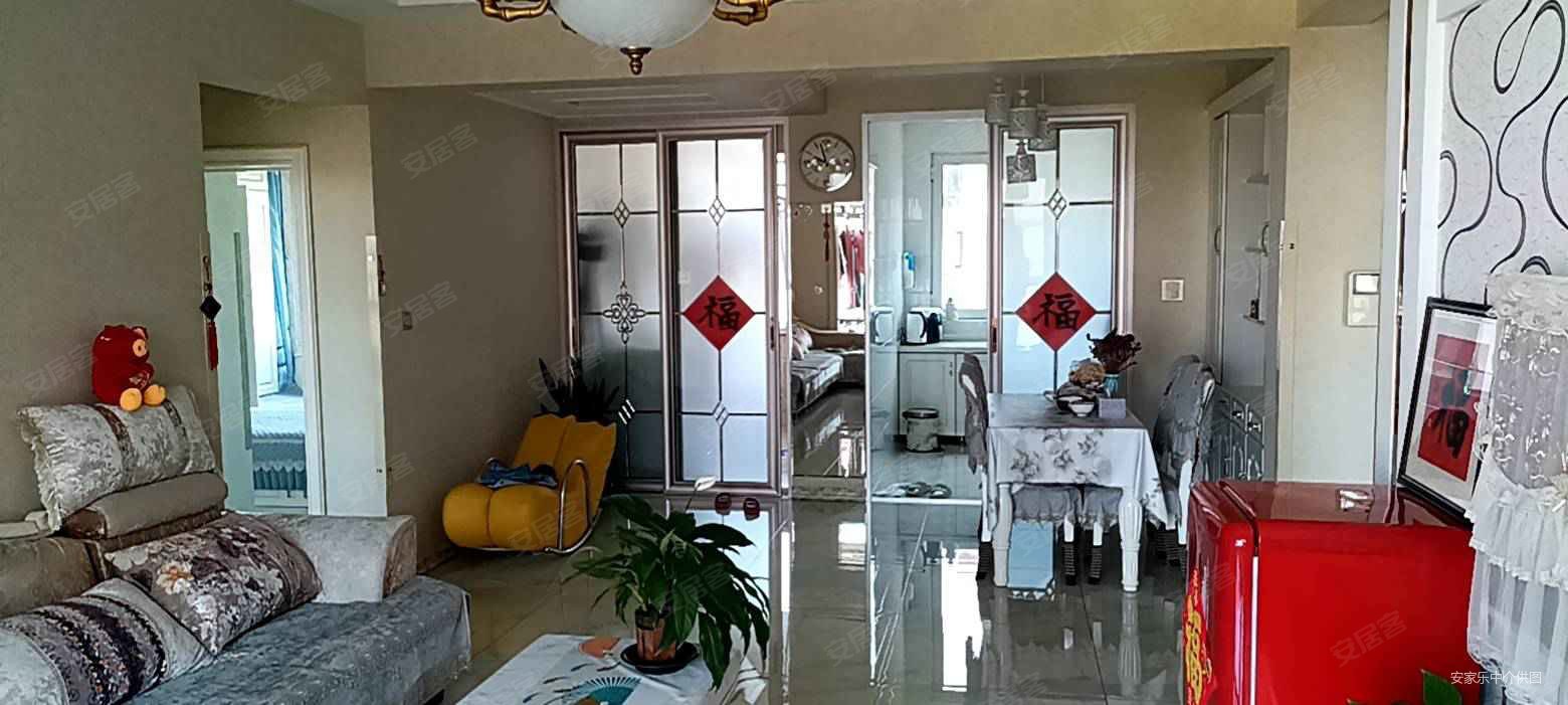 芭东海城3室1厅1卫94.59㎡南44.5万