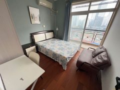 重庆江北观音桥看房直接打电话 一个月起租! 观音桥步行街朗晴广场旁 月付!出租房源真实图片