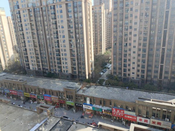 国购名城北区,靠近南万达,人民医院南院,拎包入住,有保洁