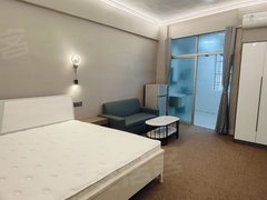 汕尾海丰县海城无需中介费，金山公园对面，豪华单间，一房一厅，两房一厅出租房源真实图片