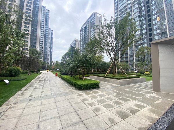 昆明官渡巫家坝万科大都会二期实拍押一付一无中介费,进巫家坝,海乐