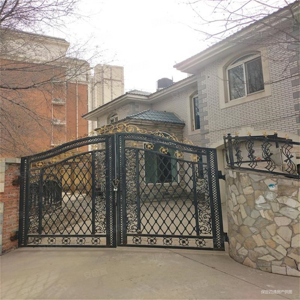 宏孚庄园 独栋别墅带院带阁楼带车库 豪装四室三厅