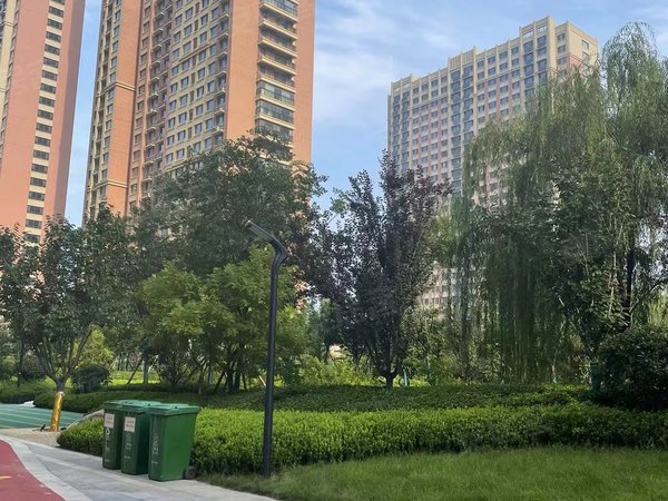 潍坊潍城八九医院上城国际b区首租 上城精装三室交家具家电齐全随时